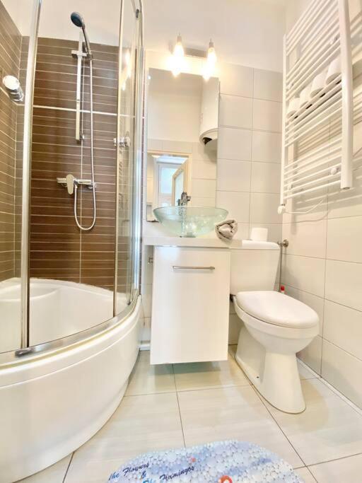 Stay Cool! Apartment With Sauna And Private Garden 布达佩斯 外观 照片